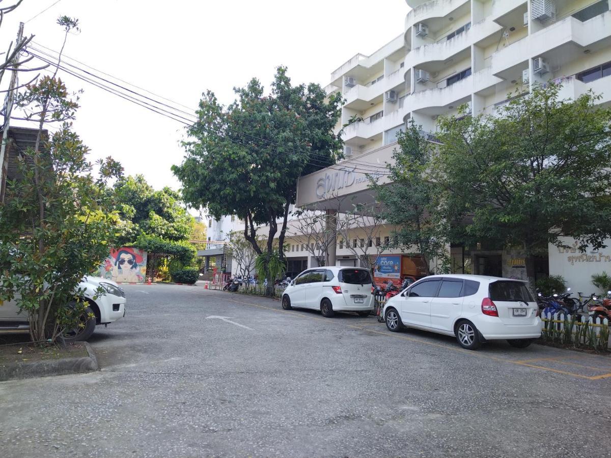 Supanich Condo Opposite The Train Station Chiangmai Chiang Mai Extérieur photo